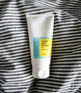 Cosrx Low pH Good Morning Gel Cleanser Review | Beauts Look